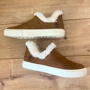 [NEW/UNWORN] Timberland Skyla Bay Slip-On Faux Fur Lined Sneakers